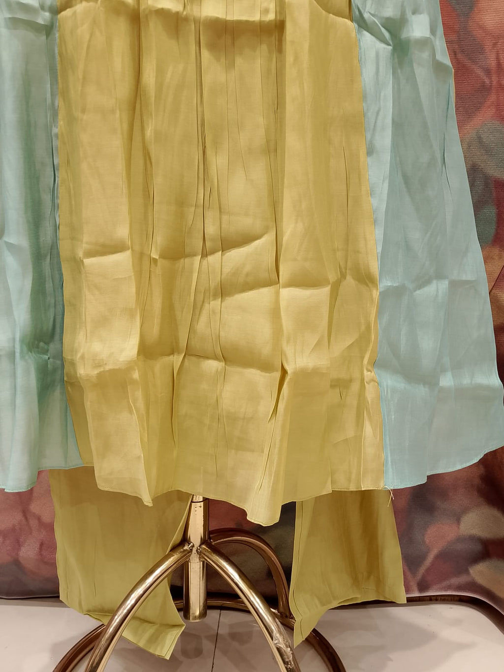 Anakali suit with pant, daytime festivities, family get-togethers, casual celebrations, and elegant office ethnic wear days.