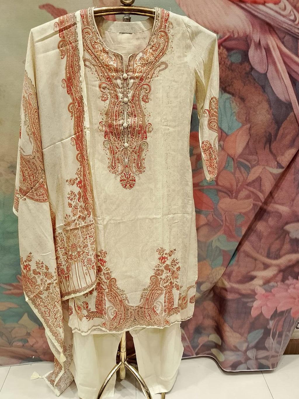 Ivory Cream Kashmiri Printed Kurta Set with Dupatta.