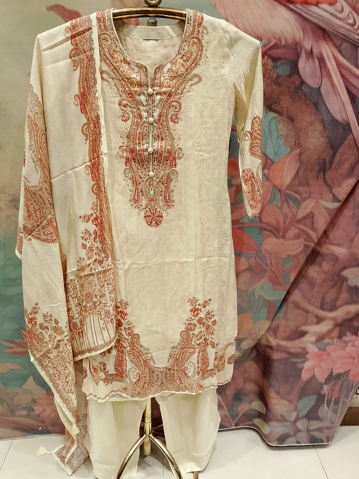 Ivory Cream Kashmiri Printed Kurta Set with Dupatta.