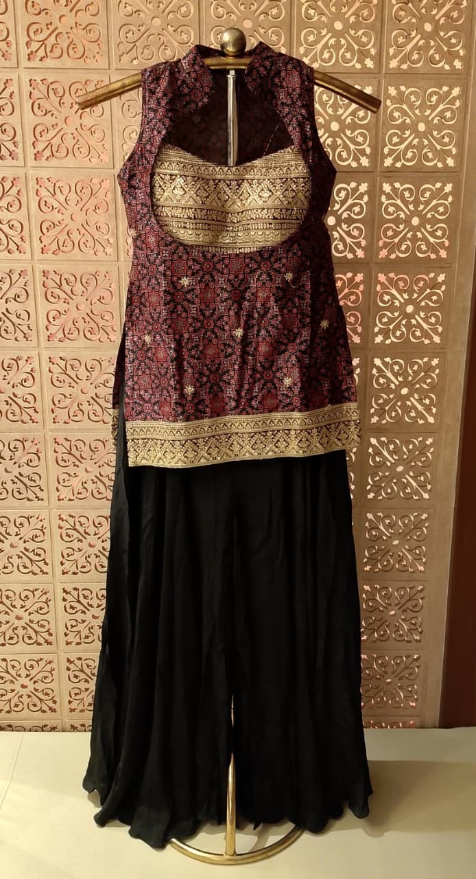 Maroon Patola Print Keyhole Tunic & Palazzo Set.