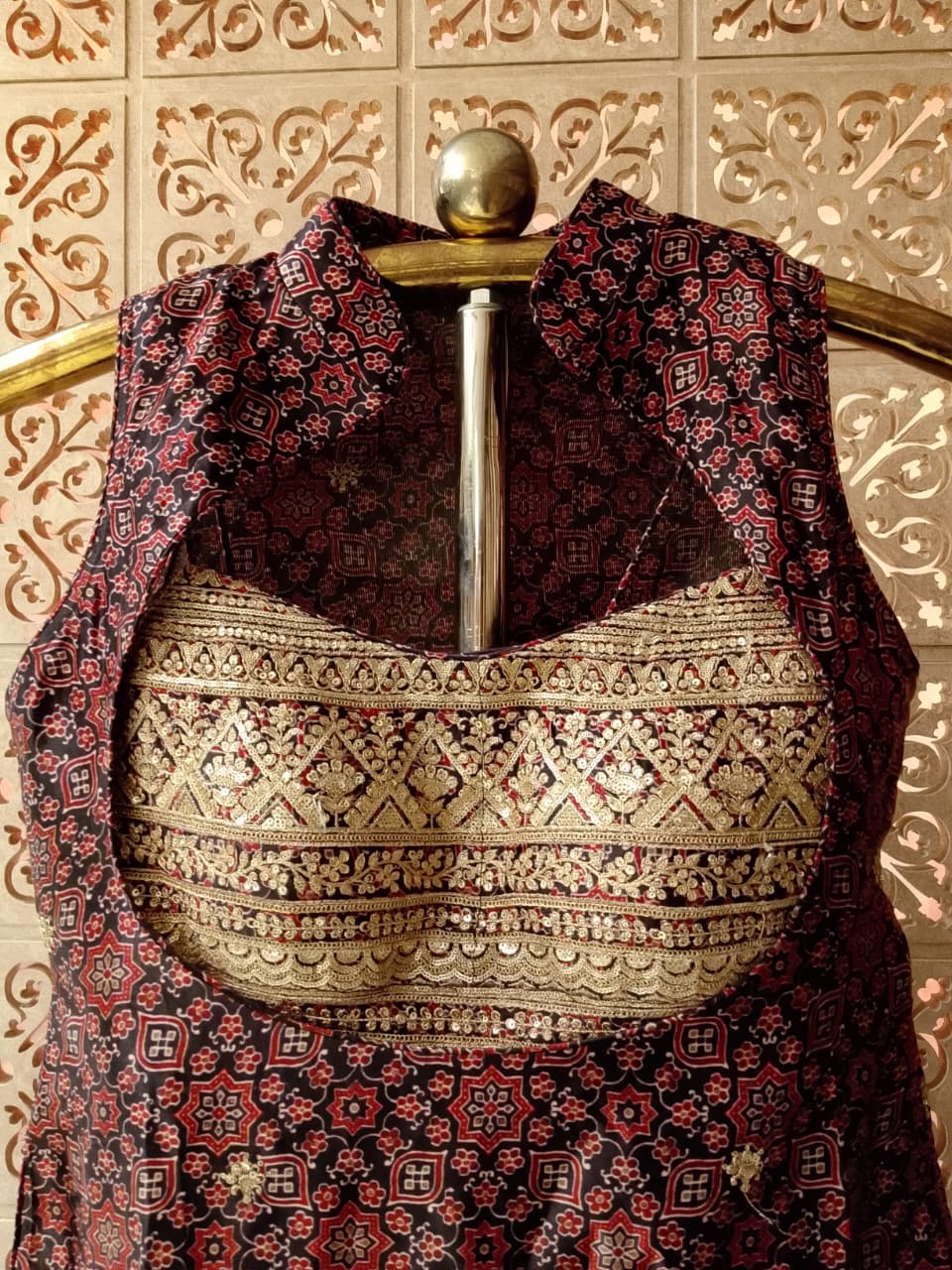 Maroon Patola Print Keyhole Tunic & Palazzo Set.