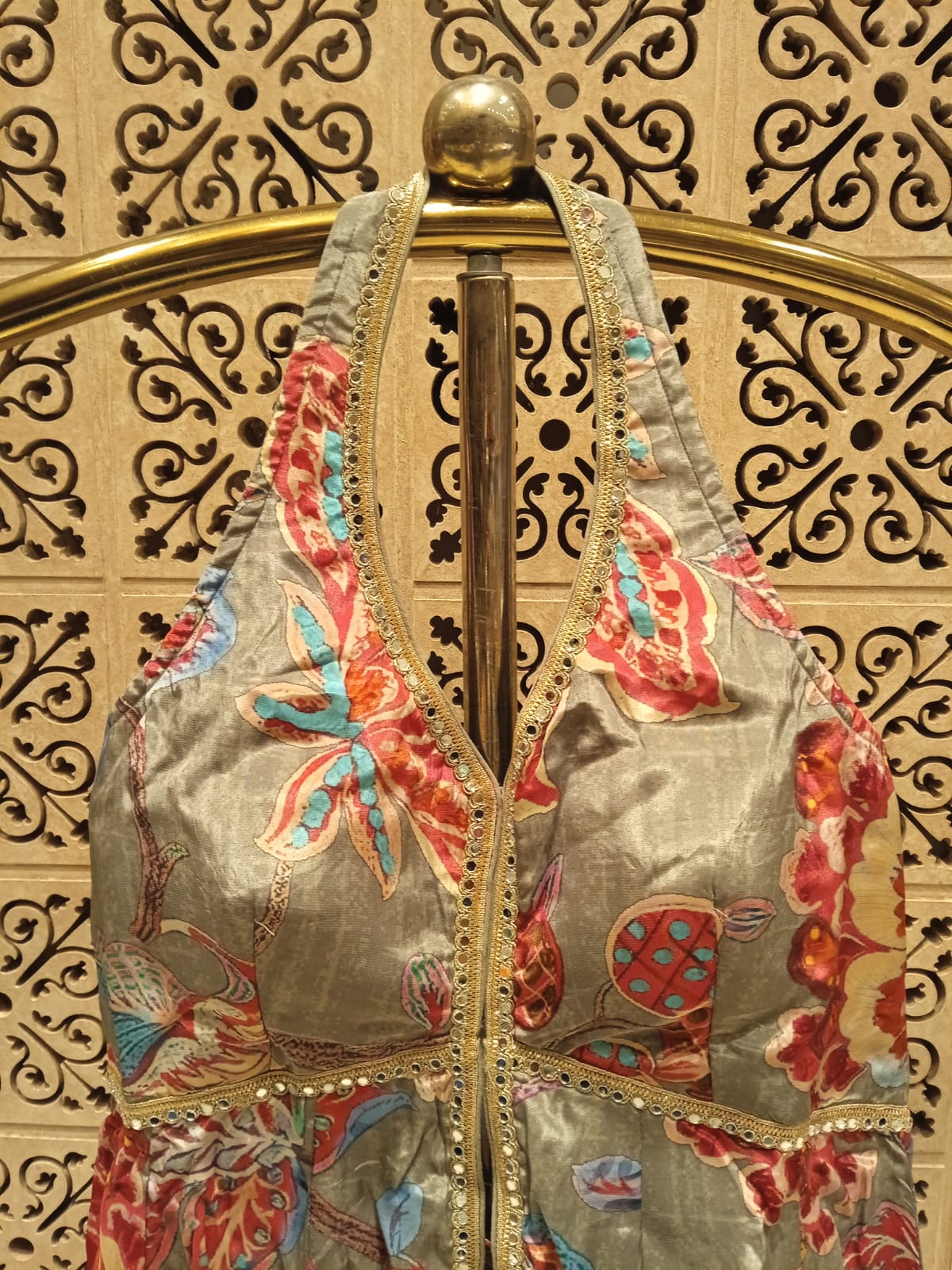 Grey Floral Printed Halter Neck Palazzo Set.